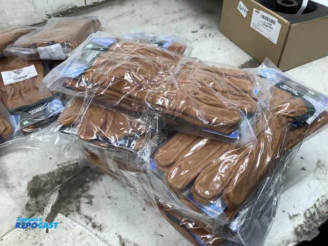 Lot 2-73558 - 24 Medium Wesrchester cowhide leather work gloves