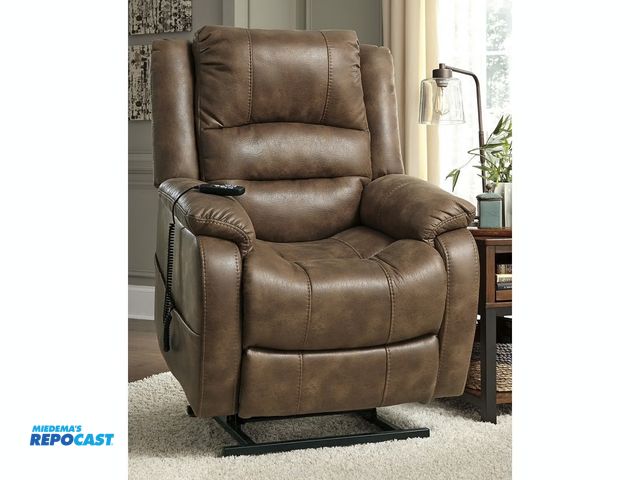 Lot 2-67629 - Signature Design by Ashley Yandel Saddle Power Lift Recliner (Model 1090012)