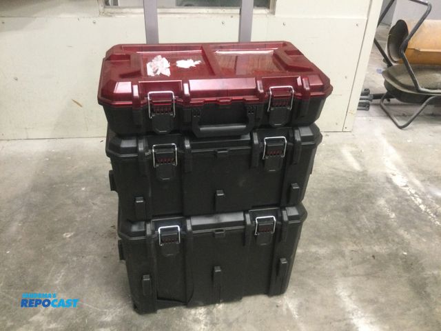 Lot 2-59570 - Hyper stack rooling tool box Hyper Stack rolling tool box full of tools