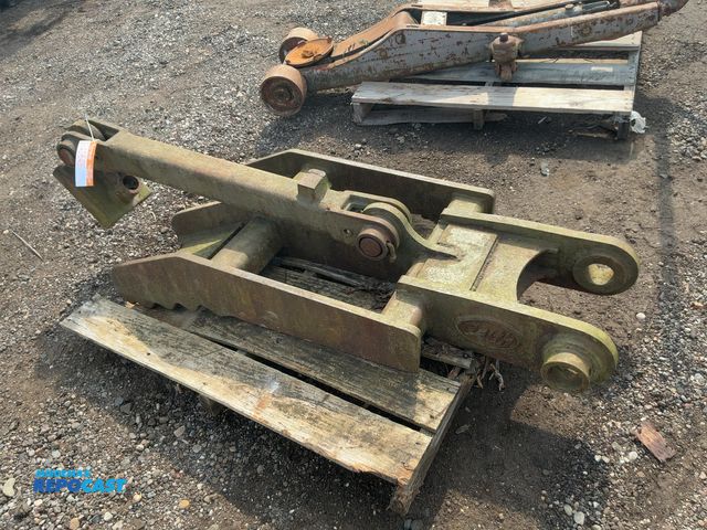 Lot 2-40648 - Geith Manual Thumb Attachment for Excavator, 24" wide, approx. 9-3/4" in between pin ears