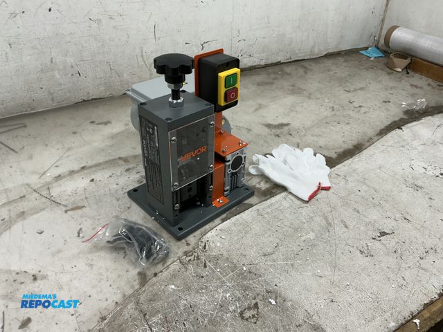 Lot 2-69667 - VEVOR wire stripping machine