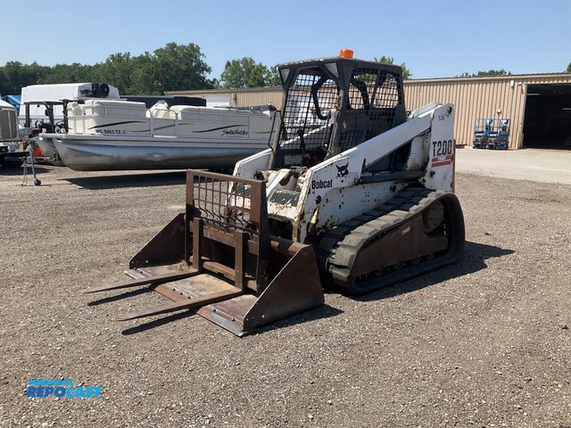 Lot 2-44270 - Bobcat T200 Skid Steer Track Loader