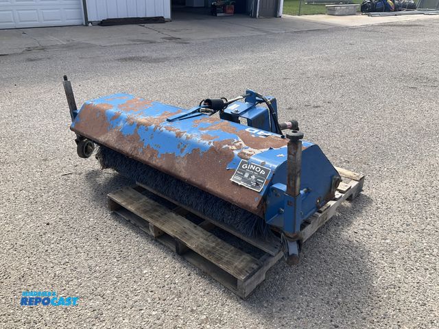 Lot 2-61262 - New Holland  60" Sweeper PTO Powered Hydraulic Powered