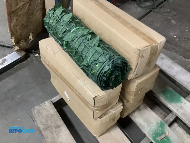 Lot 2-27407 - Lot of (6) rolls of leaf wall decor