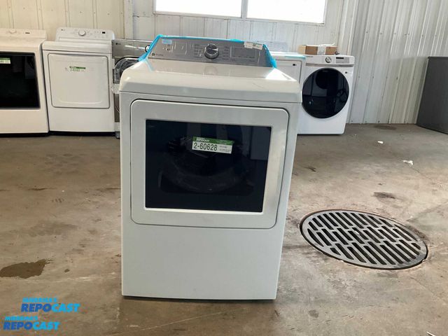 Lot 2-60936 - Scratch & Dent Electric Free Standing GE  PTD60EBSR3WS Dryer