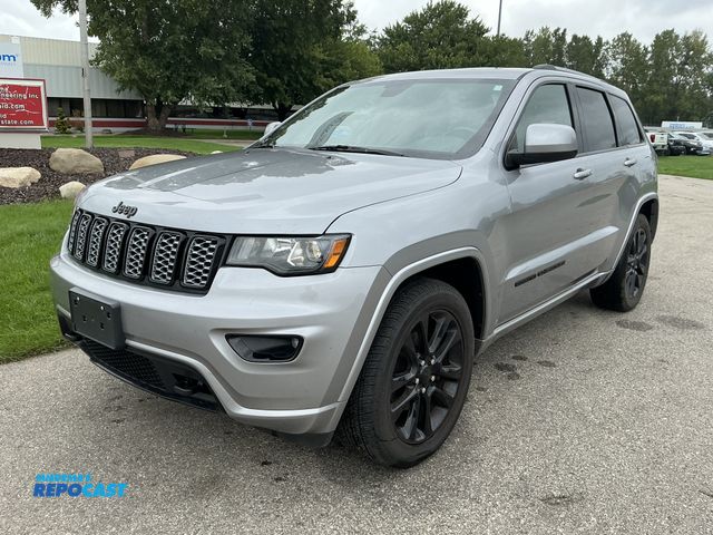 Lot 2-42156 - 2020 Jeep Grand Cherokee Altitude SUV 4x4