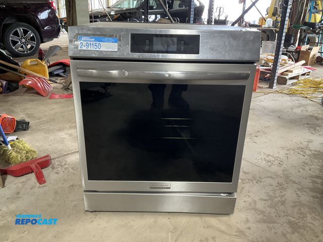 Lot 2-91150 - Scratch & Dent Free Standing Frigidaire Gallery GCFI3070BFB Induction Range