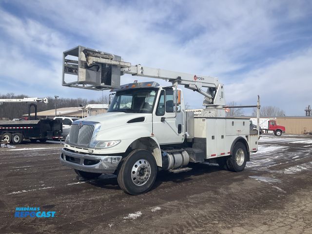 Lot 2-42791 - 2017 International 4300 Bucket Truck
