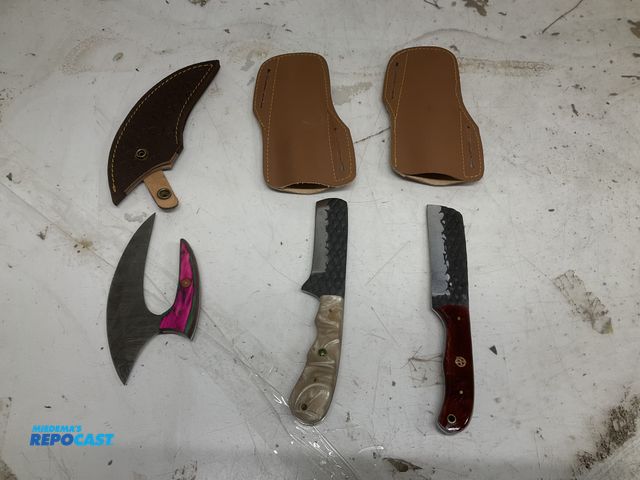 Lot 2-92164 - Lot of (3) Collectible Knives