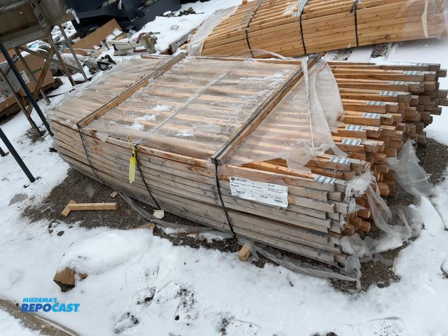 Lot 2-19473 - 97 1/4“ x 4 7/16“ by 1 1/2” bow trusses