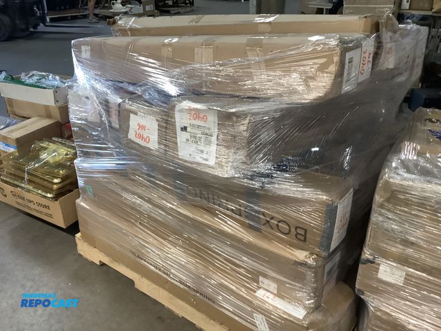 Lot 2-96758 - Lot of box springs.