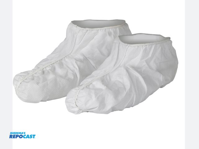 Lot 2-67075 - Ansell KleenGuard™ A40 Liquid and Particle Protection White Shoe x-large/2x-large