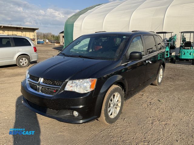Lot 2-91650 - 2019 Dodge Grand Caravan SXT Mini Van FWD