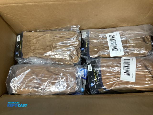 Lot 2-73556 - 24 Extra Large westchester cowhide leather work gloves.