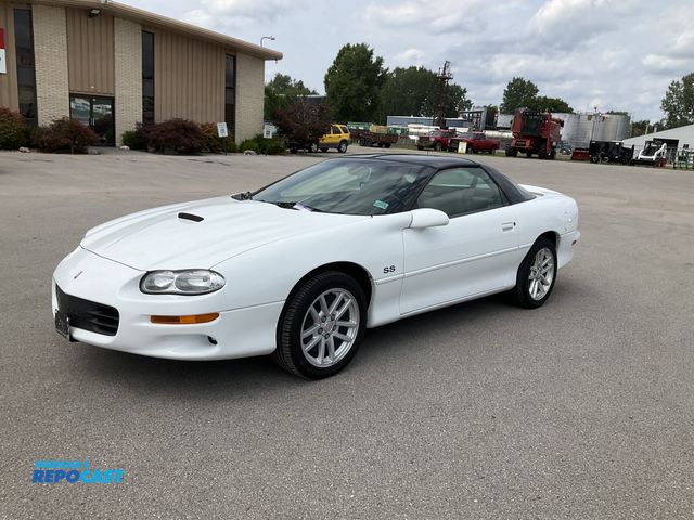 Lot 2-30171 - 2002 Chevrolet Camaro Coupe RWD