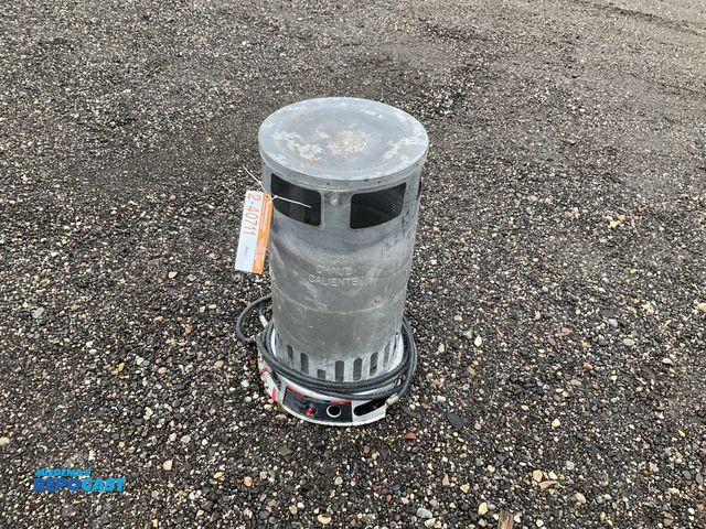 Lot 2-40711 - Pro Fitter 50,000 - 200,000 bru propane heater - no regulator and hose is damaged, used