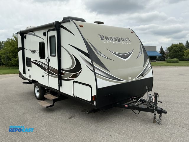 Lot 2-45888 - 2019 Keystone Passport Ultra Lite 175BH Camper Travel Trailer