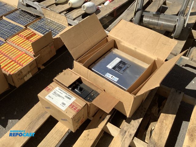 Lot 2-75492 - Skid lot of industrial items including ronk electrical unit 240V serial#313710, thermal-magnetic cir...