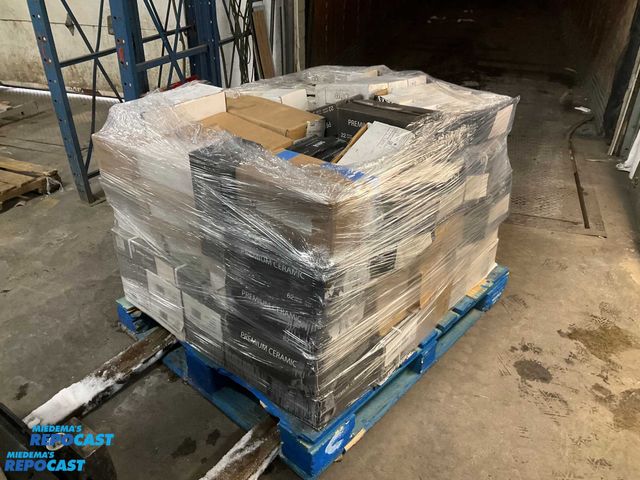 Lot 2-60862 - Pallet of Mixed Wall/Floor Tile