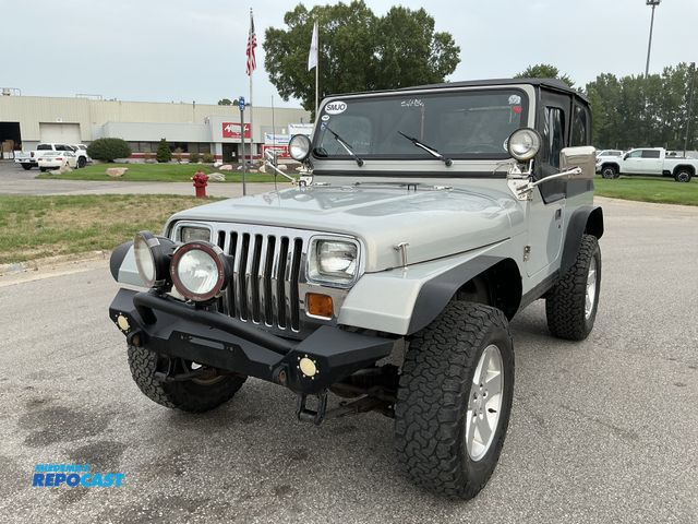 Lot 2-16352 - 1995 Jeep Wrangler S SUV 4x4