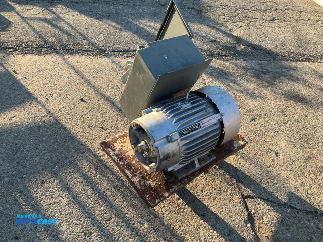Lot 2-24772 - Phase Converter, for converting single phase power into three phase, has Electric Motor for Hazardou...