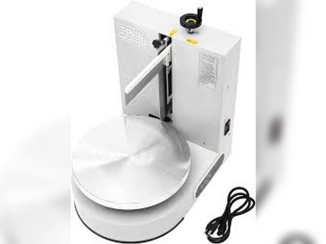 Lot 2-27797 - vevor cake spreading machine