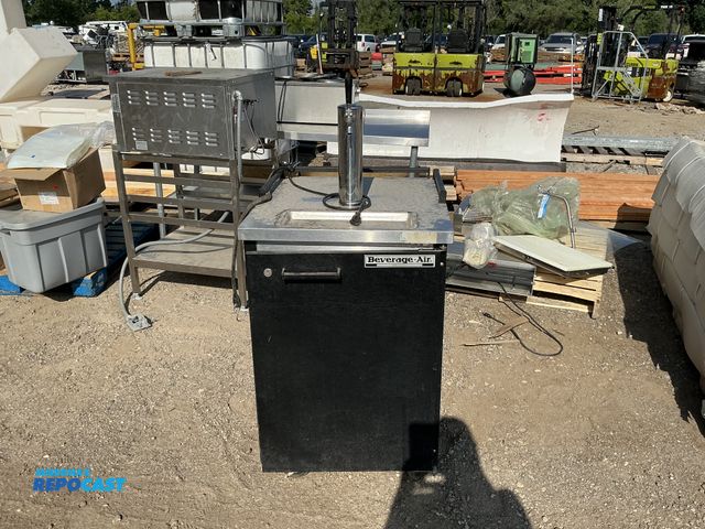 Lot 2-99538 - Beverage Air  24”x26.5”x50”H Beer dispenser on wheels-stainless steel top, black cabinet