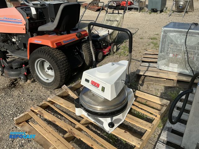 Lot 2-99594 - Orion pizza press model#DP1100 120V