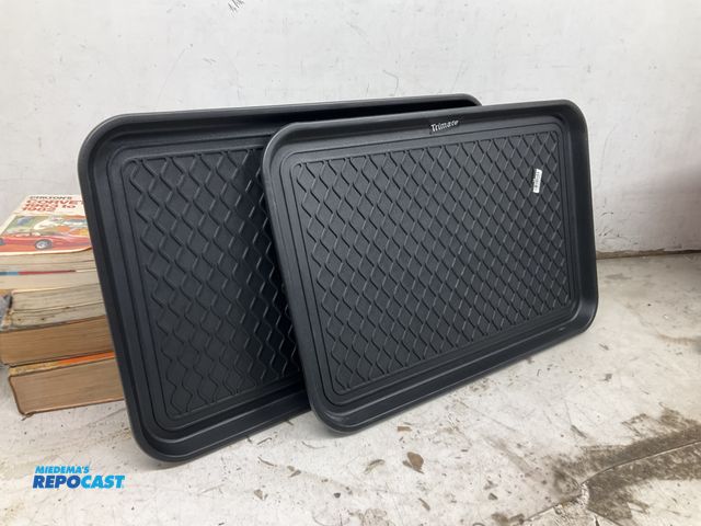 Lot 2-92018 - Lot of (2) shoe maps, measuring 16” x 24”.