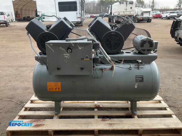 Lot 2-44979 - Johnson Controls AD-050-4C2 Air Compressor