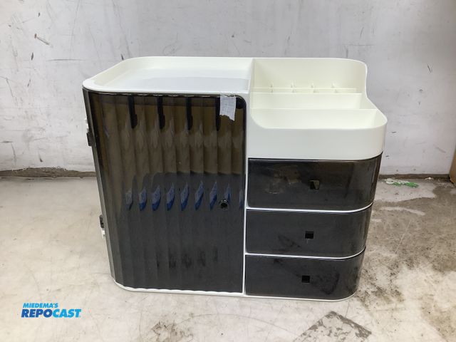 Lot 2-95946 - Cosmetic Storage Box - approx. 35 x 25 x 30