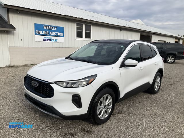 Lot 2-61231 - 2024 Ford Escape Active SUV AWD