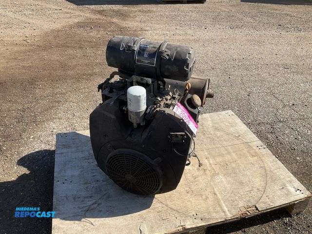 Lot 2-20508 - 2014 Kohler Command Pro 37hp V-twin gas engine, runs but is burning oil, 999 cc, horizontal shaft, u...