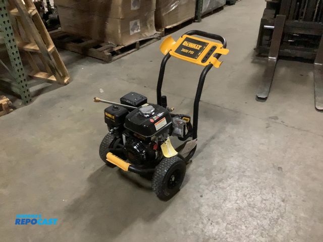 Lot 2-92688 - DeWalt Model DXPW61299 3600 PSI 2.5 GPM Pressure Washer