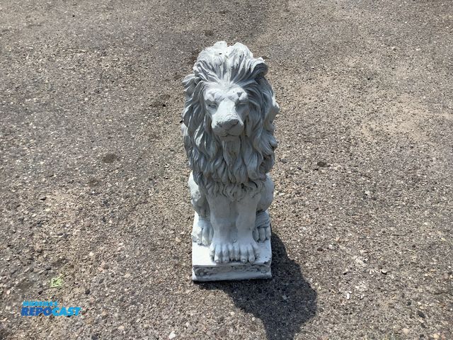 Lot 2-64380 - white stone guardian lion lawn/garden statue decoration