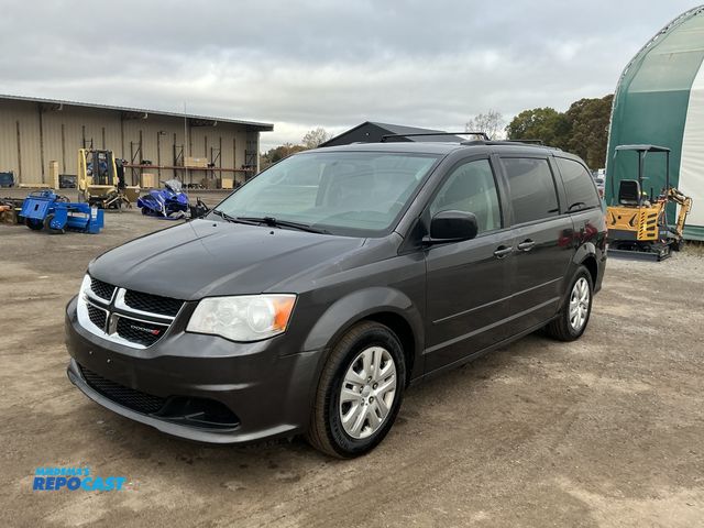 Lot 2-31254 - 2015 Dodge Grand Caravan SXT Sports Van FWD