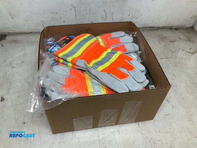 Lot 2-33785 - 12 pr lg hi vis leather palm work glove