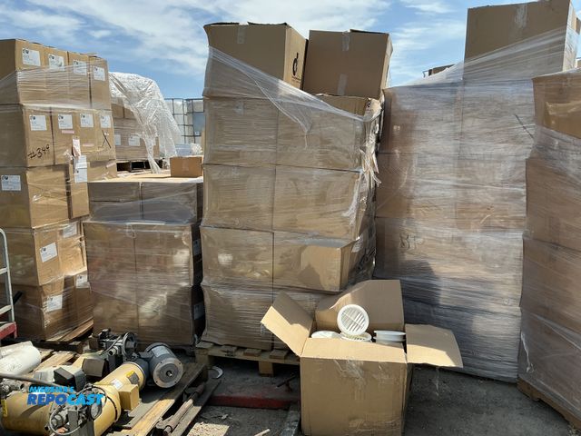 Lot 2-76242 - Skid lot of (20) boxes of 8950 Jetstream Vent Louvered