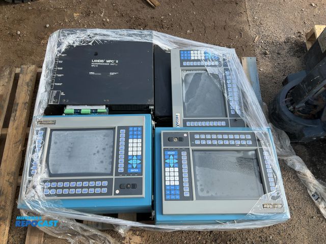 Lot 2-18311 - Skid Lot of (3) Operator Interfaces and a Landis MPC II Microprocessor Unit