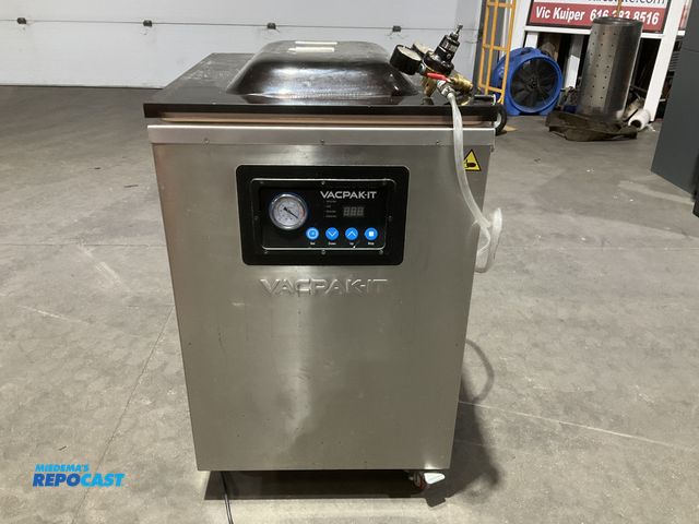 Lot 2-55128 - Vacpak-it model 186VMC 20F floor model vacuum sealer with (2) 20” seal bars, and gas flush system. 1...