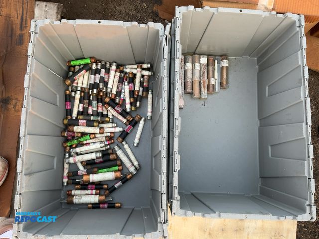 Lot 2-18056 - Lot of industrial fuses of various types