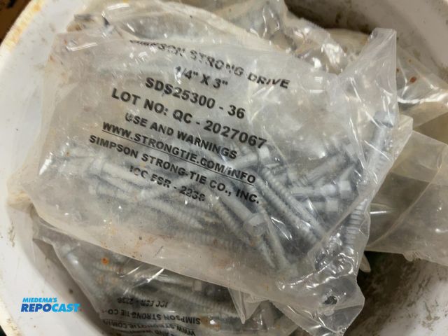Lot 2-20404 - Approx. (50) Bags of (36) Simpson Strong-Drive 1/4"x3" SDS25300 Screws
