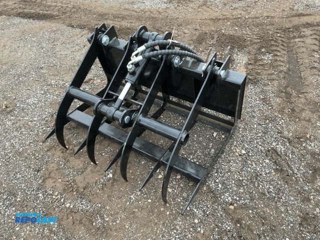 Lot 2-40826 - New SDLANCH 37" Grapple Mini Skid Steer Attachment, Single Hydraulic Grapple Arm, Has Hydraulic Hose...