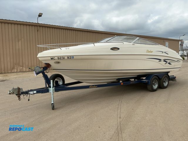 Lot 2-20303 - 2000 Rinker Captiva 232 23'6" Cuddy Cabin Boat