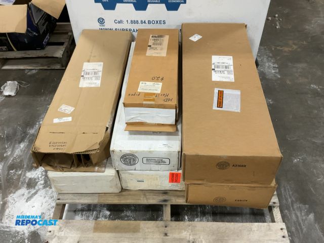 Lot 2-14711 - OEM Harley Davidson Exhaust systems and muffler parts