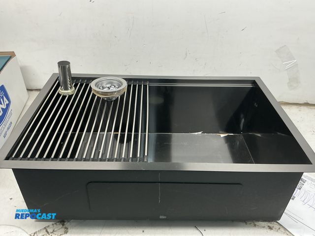 Lot 2-75630 - 31 x 19 black workstation sink and faucet set