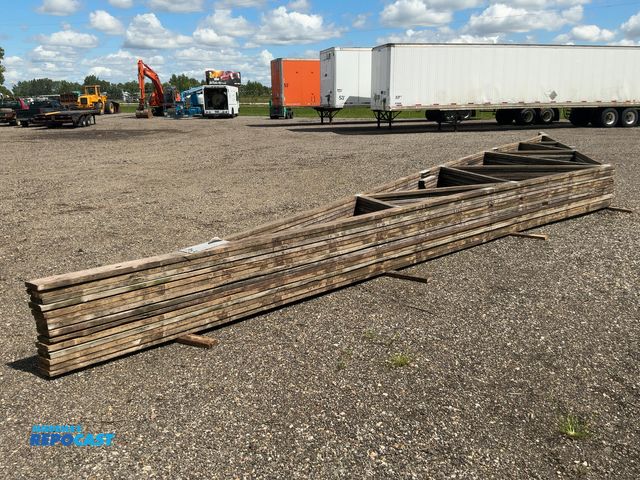 Lot 2-40421 - (14) Used 44' 4/12 Roof Trusses, 3' overhangs to make 50' wide overall, 2x6 top chords