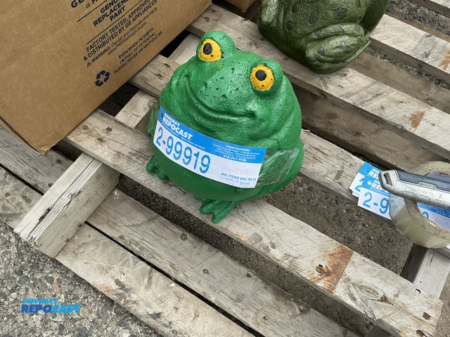Lot 2-99919 - fat goofy from cement yard art