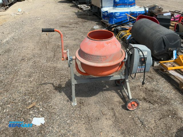 Lot 2-99732 - Yardmax concrete mixer model#YM0046