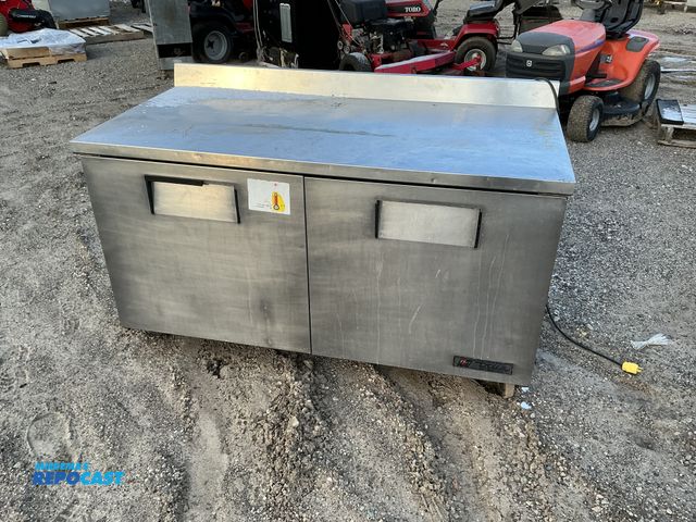 Lot 2-73368 - TRUE TWT-60 Commerical Refrigerator